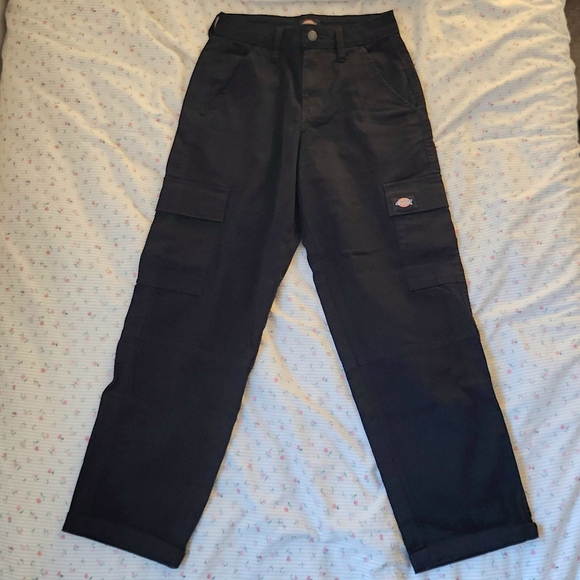 Dickies Pants - DICKIES Women's Relaxed Fit Cropped Cargo Pants
